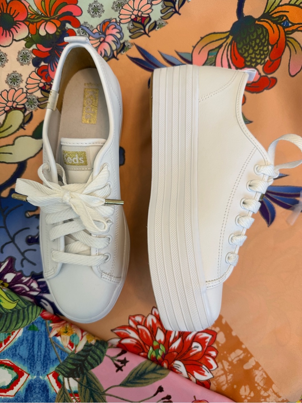 NEW Keds Sz 7 White Platform Lace-Up Sneakers Gold Glittery Logo - Picture 3 of 10